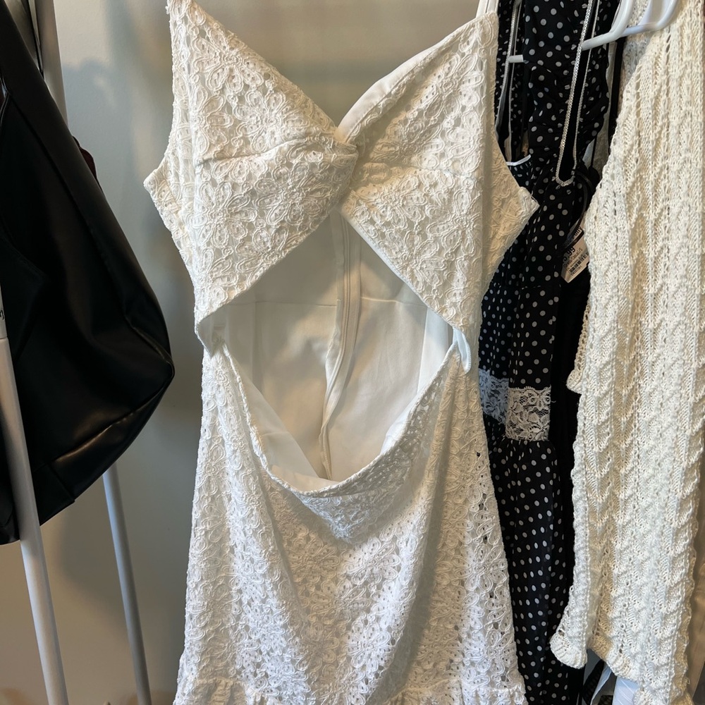Elegant White Lace Dress
